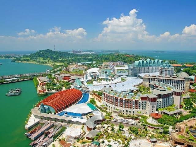 Discover Singapore with free Sea Aquarium Tickets